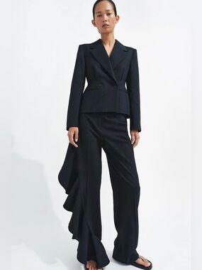 NWT Zara Woman Bloggers Fav RUFFLE PANTS ZW COLLECTION Black Size S Small